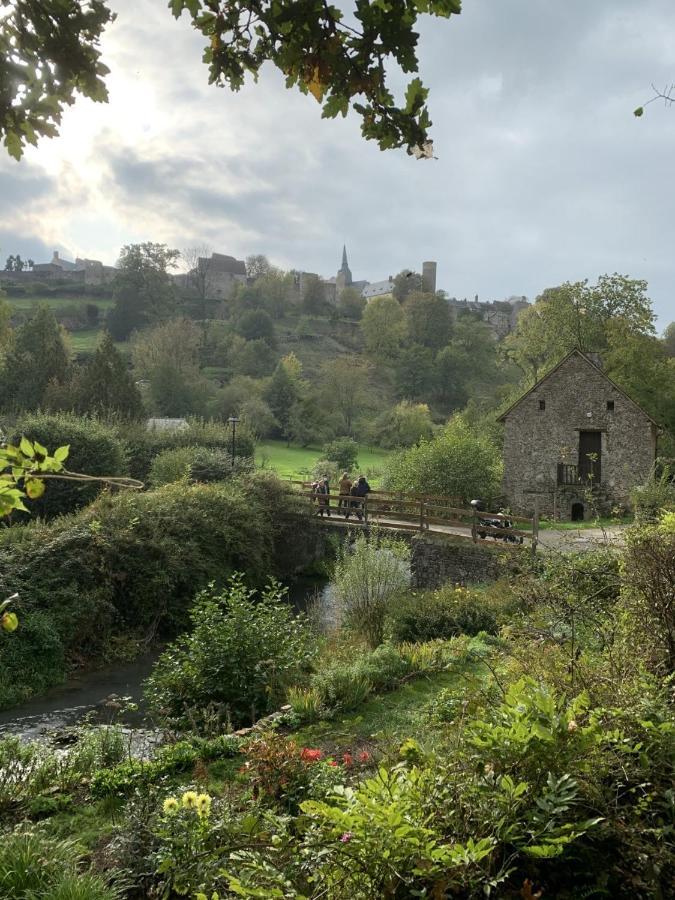 Sainte-Suzanne Cote Jardin住宿加早餐旅馆 外观 照片