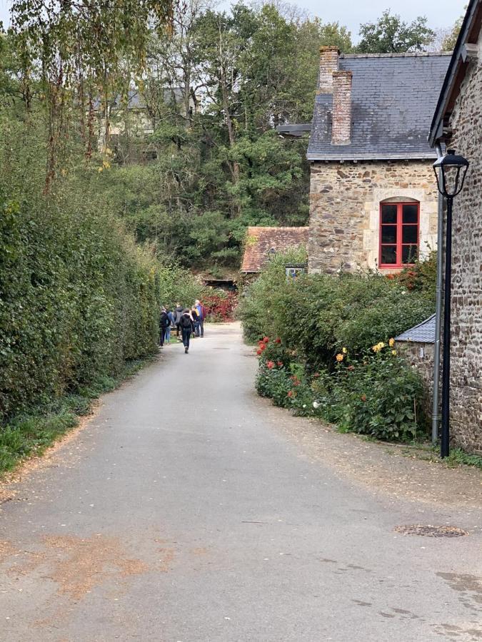 Sainte-Suzanne Cote Jardin住宿加早餐旅馆 外观 照片