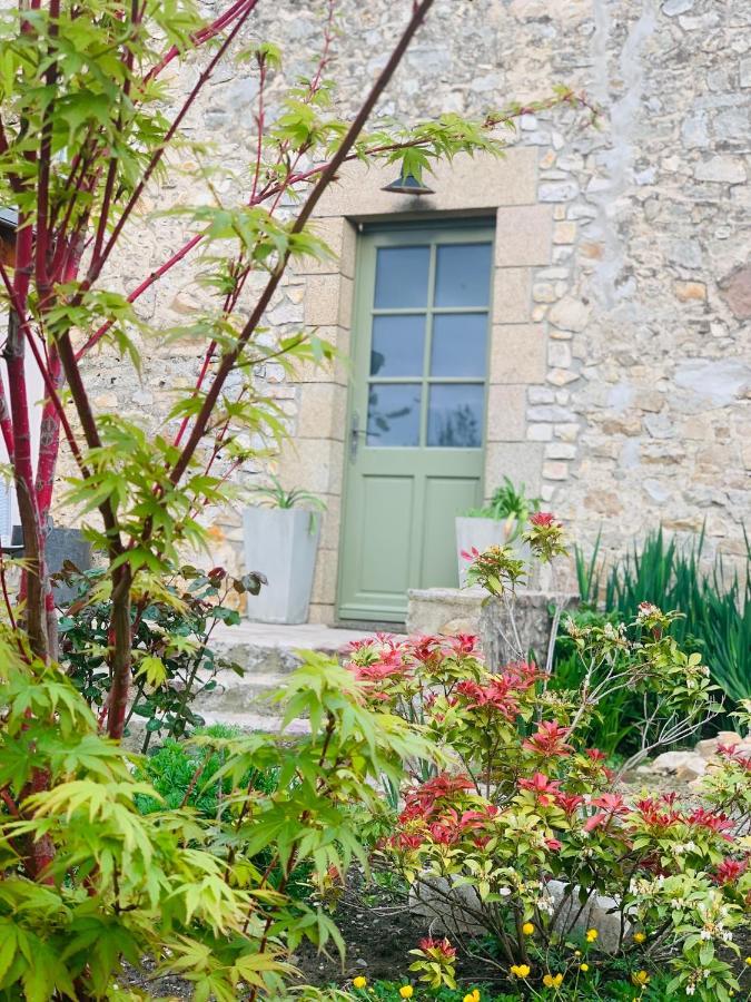 Sainte-Suzanne Cote Jardin住宿加早餐旅馆 外观 照片