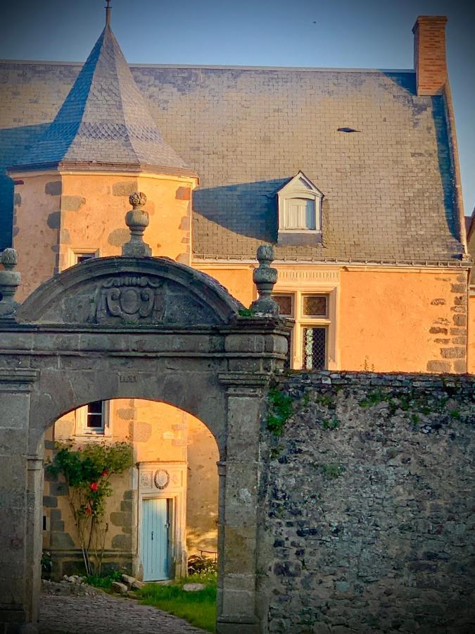 Sainte-Suzanne Cote Jardin住宿加早餐旅馆 外观 照片